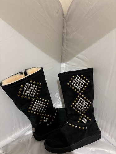 Uggs boots - uggs,