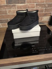 Stivaletti Ugg neri taglia 38