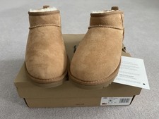 Stivali Uggs Classic Ultra