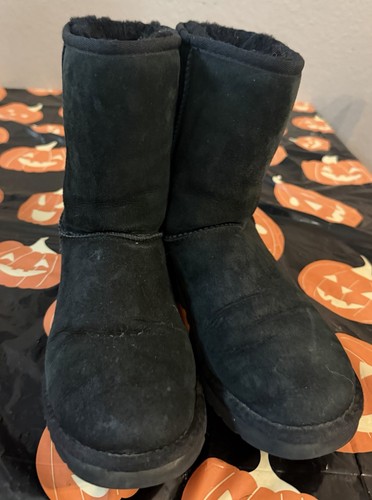 Ugg black short boot - ugg,