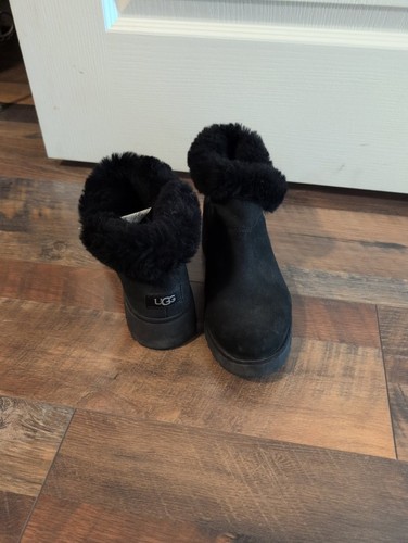 Ugg black shearling - shearling, lined